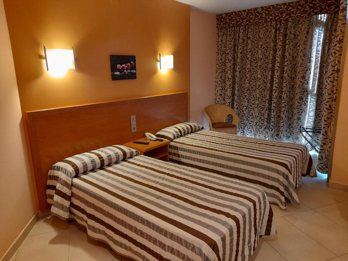 Hotel Avenida Morella Esterno foto