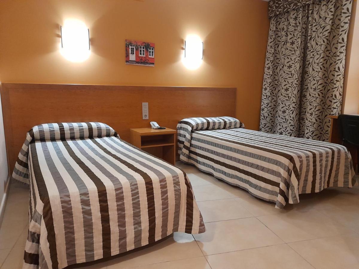 Hotel Avenida Morella Esterno foto