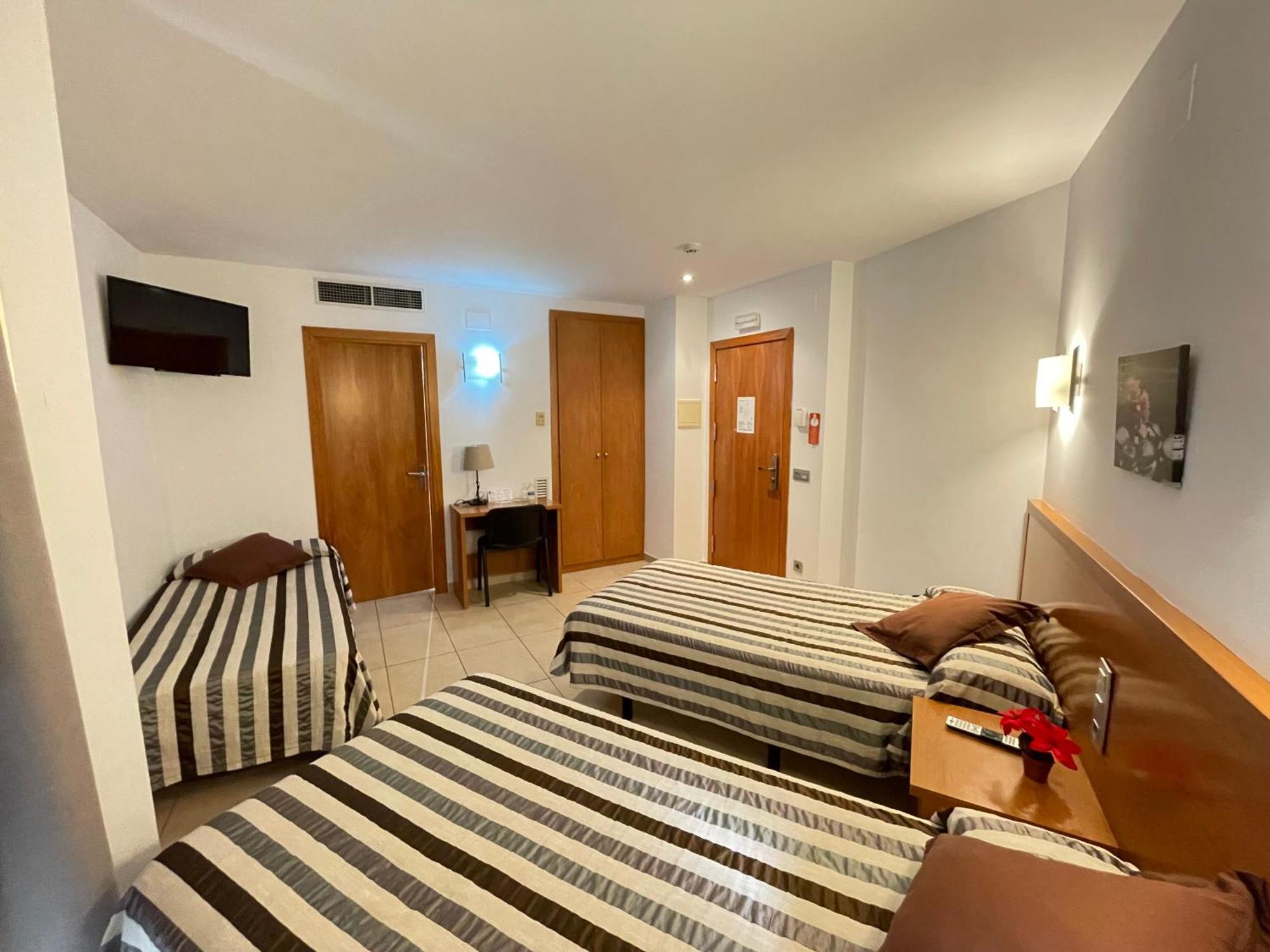 Hotel Avenida Morella Esterno foto