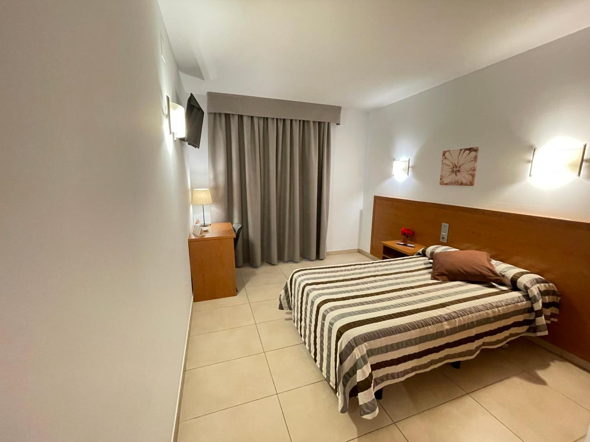Hotel Avenida Morella Esterno foto