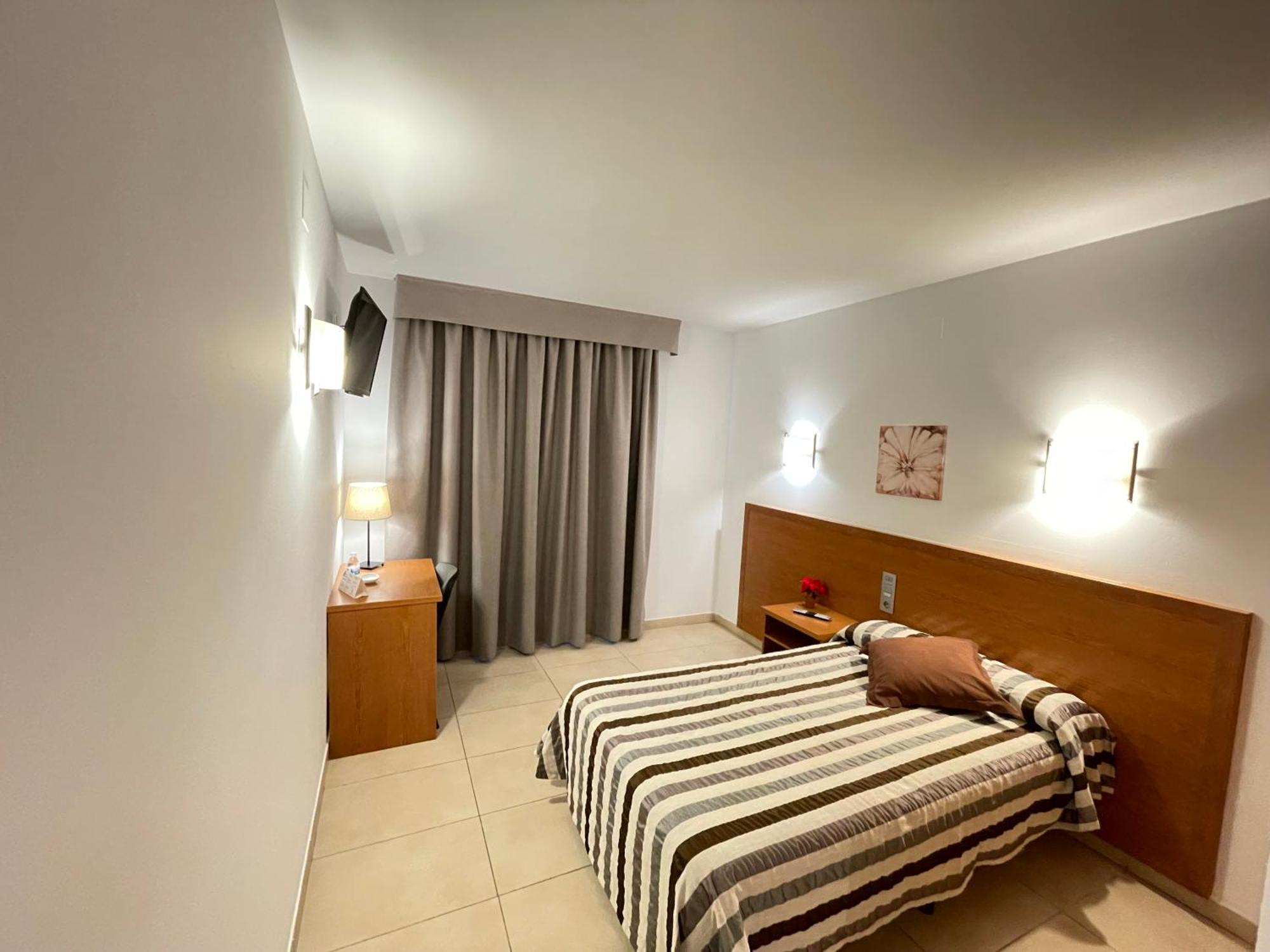 Hotel Avenida Morella Esterno foto